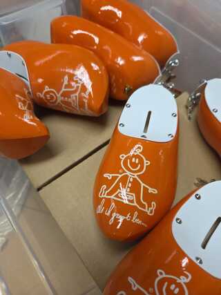 Ca. 20x Spaarpot klompje, Oranje